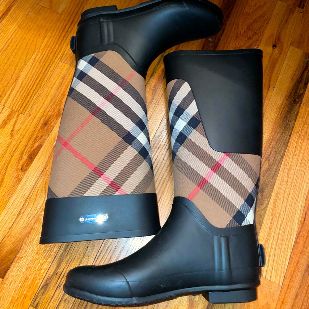 AUTHENTIC Burberry Rain Boots